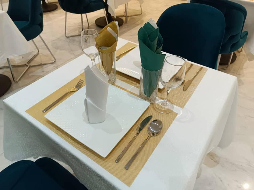 De Manchy Hotels & Suites Ibadan Ngoại thất bức ảnh